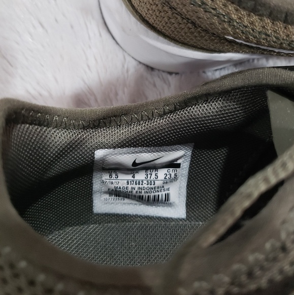 Nike sneakers - Picture 4 of 4